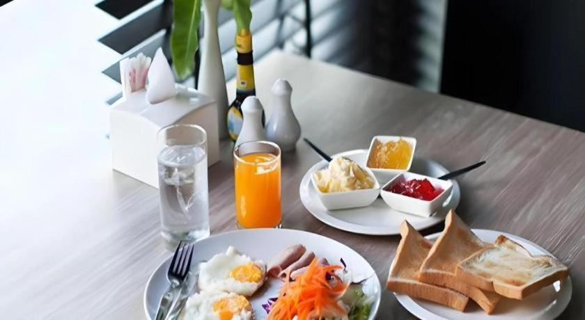 B2 South Pattaya Premier Hotel Ngoại thất bức ảnh